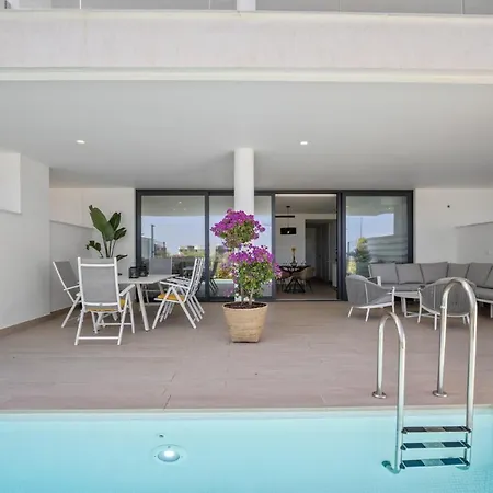 Vivi Homes - Levi Pool, Garden, Gym & * Fuengirola