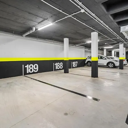 Vivi Homes - Levi Pool, Garden, Gym &