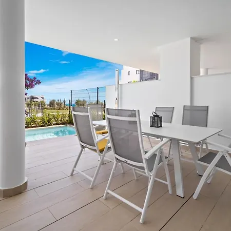 Vivi Homes - Levi Pool, Garden, Gym & * Fuengirola