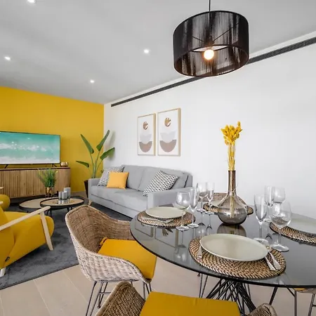 Apartamento Vivi Homes - Levi Pool, Garden, Gym &