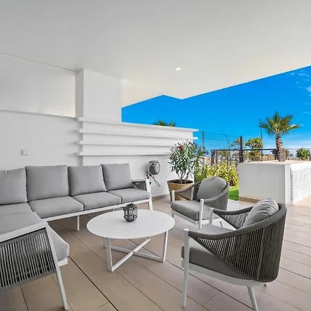 Vivi Homes - Levi Pool, Garden, Gym & * Fuengirola