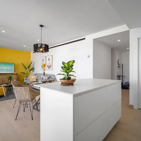 Vivi Homes - Levi Pool, Garden, Gym & Fuengirola
